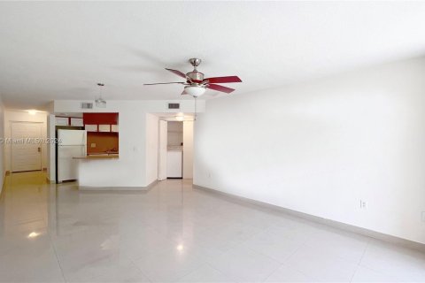 Condominio en venta en Doral, Florida, 2 dormitorios, 111.2 m2 № 1029849 - foto 14