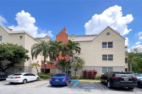 Copropriété à vendre à Doral, Floride: 2 chambres, 111.2 m2 № 1029849 - photo 1