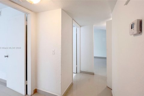 Condominio en venta en Doral, Florida, 2 dormitorios, 111.2 m2 № 1029849 - foto 24