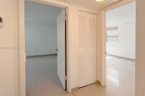 Condominio en venta en Doral, Florida, 2 dormitorios, 111.2 m2 № 1029849 - foto 23