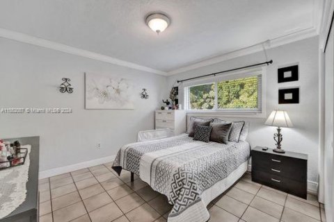 Casa en venta en Miami, Florida, 3 dormitorios, 304.35 m2 № 1078452 - foto 26
