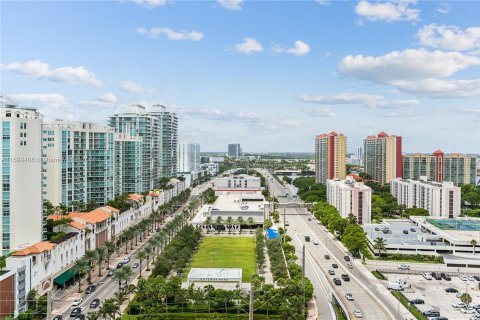 Condo in Sunny Isles Beach, Florida, 2 bedrooms  № 1223462 - photo 18