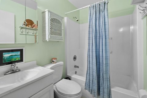 Condo in Stuart, Florida, 3 bedrooms  № 1221608 - photo 6