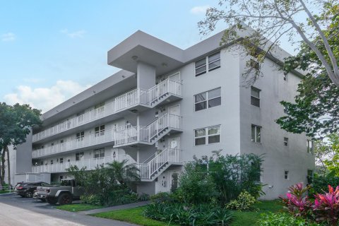 Copropriété à vendre à Oakland Park, Floride: 2 chambres, 90.58 m2 № 1221606 - photo 12