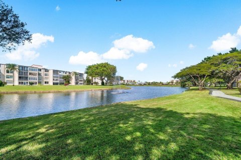 Condo in Delray Beach, Florida, 1 bedroom  № 1031860 - photo 21