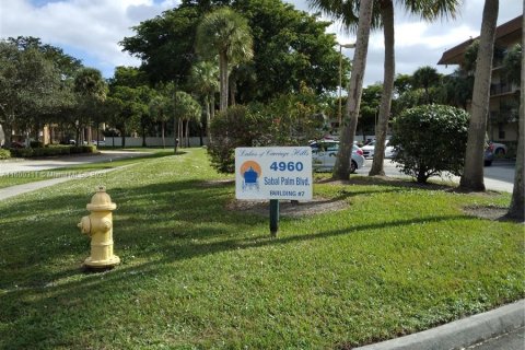 Condominio en venta en Tamarac, Florida, 2 dormitorios, 117.99 m2 № 1221816 - foto 20