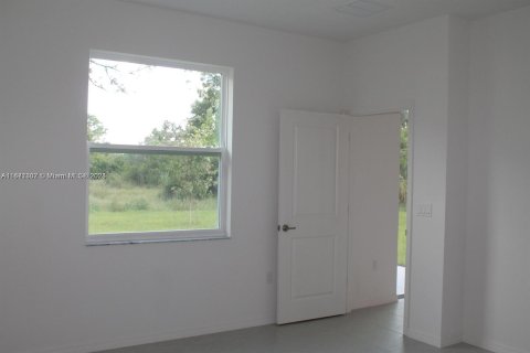 House in Port St. Lucie, Florida 3 bedrooms, 189.52 sq.m. № 1394930 - photo 9