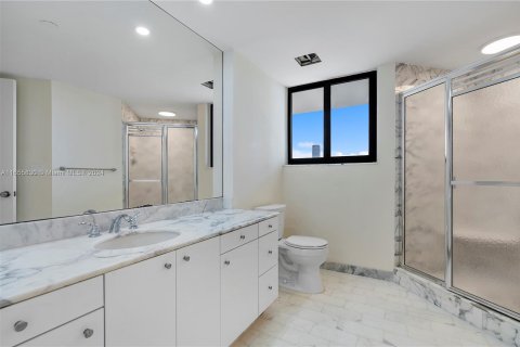 Copropriété à vendre à Aventura, Floride: 2 chambres, 219.25 m2 № 1358922 - photo 25