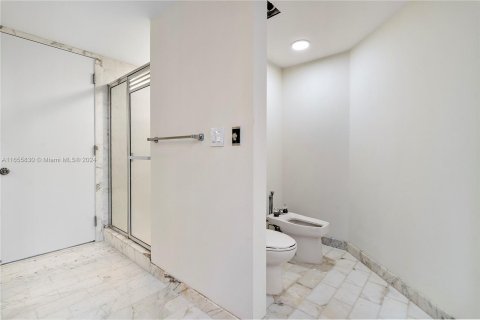 Copropriété à vendre à Aventura, Floride: 2 chambres, 219.25 m2 № 1358922 - photo 23