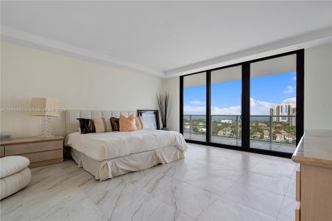 Condominio en venta en Aventura, Florida, 2 dormitorios, 219.25 m2 № 1358922 - foto 18