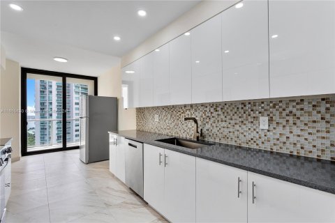 Condominio en venta en Aventura, Florida, 2 dormitorios, 219.25 m2 № 1358922 - foto 12