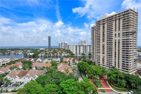 Condominio en venta en Aventura, Florida, 2 dormitorios, 219.25 m2 № 1358922 - foto 30