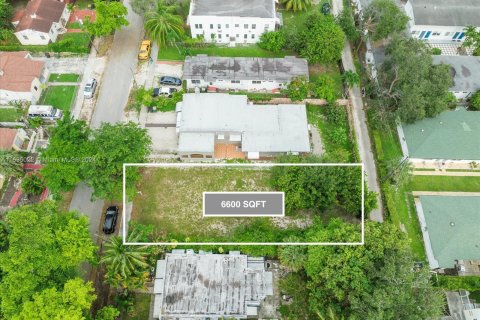 Commercial property in North Miami, Florida № 1305146 - photo 7