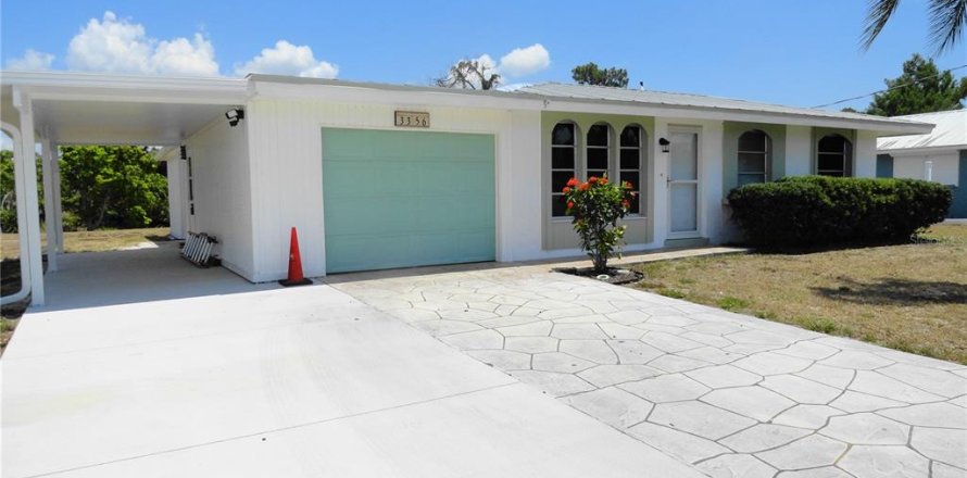 House in Port Charlotte, Florida 2 bedrooms, 114.27 sq.m. № 1295267