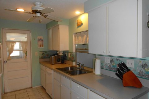 House in Port Charlotte, Florida 2 bedrooms, 114.27 sq.m. № 1295267 - photo 2