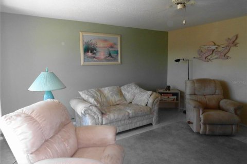 House in Port Charlotte, Florida 2 bedrooms, 114.27 sq.m. № 1295267 - photo 6