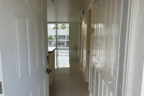 Copropriété à louer à North Miami Beach, Floride: 1 chambre, 75.44 m2 № 1076421 - photo 24