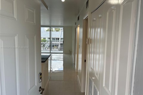 Copropriété à louer à North Miami Beach, Floride: 1 chambre, 75.44 m2 № 1076421 - photo 27