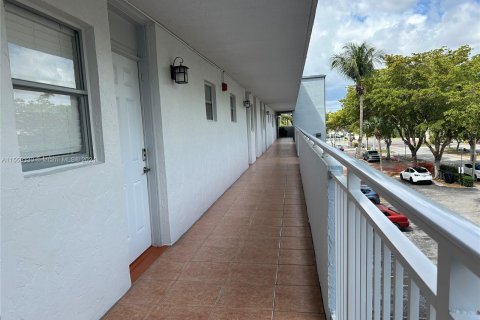 Copropriété à louer à North Miami Beach, Floride: 1 chambre, 75.44 m2 № 1076421 - photo 26