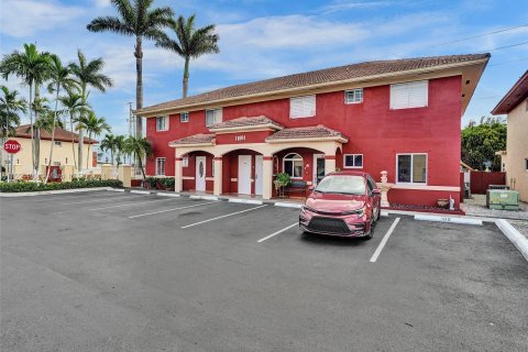 Condominio en venta en Hialeah Gardens, Florida, 2 dormitorios, 95.6 m2 № 1076352 - foto 26