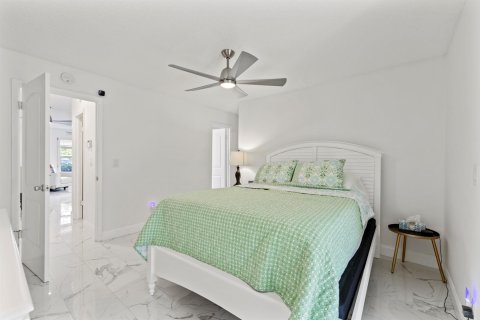 Condominio en venta en Stuart, Florida, 1 dormitorio, 64.66 m2 № 1051035 - foto 14
