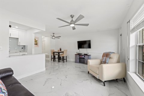 Condominio en venta en Stuart, Florida, 1 dormitorio, 64.66 m2 № 1051035 - foto 19