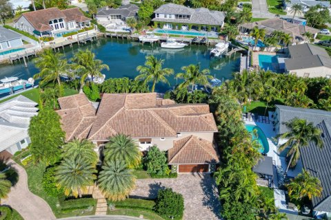 Villa ou maison à vendre à Riviera Beach, Floride: 4 chambres, 319.31 m2 № 1051080 - photo 14