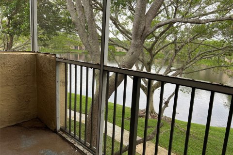 Condo in Deerfield Beach, Florida, 1 bedroom  № 1051081 - photo 6