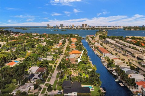 Villa ou maison à vendre à North Miami, Floride: 3 chambres, 169.27 m2 № 1309498 - photo 24