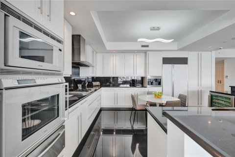 Condo in Aventura, Florida, 3 bedrooms  № 1309474 - photo 21