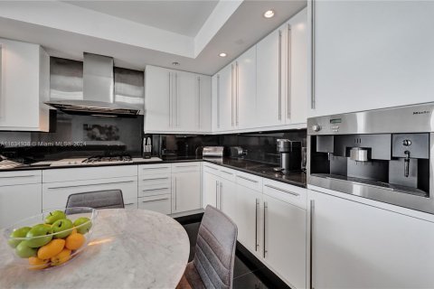 Condo in Aventura, Florida, 3 bedrooms  № 1309474 - photo 27