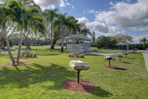 Condo in Deerfield Beach, Florida, 1 bedroom  № 1055100 - photo 21