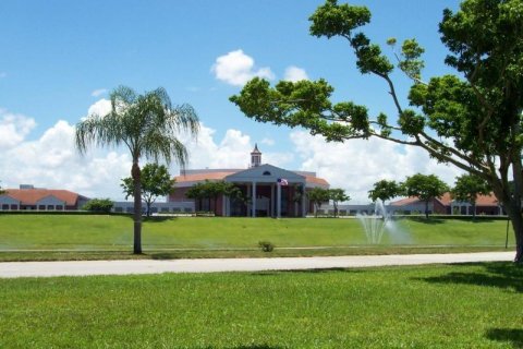 Condo in Deerfield Beach, Florida, 1 bedroom  № 1055100 - photo 2