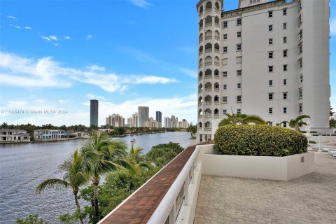 Condo in Aventura, Florida, 2 bedrooms in LANDMARK  № 1230095 - photo 20