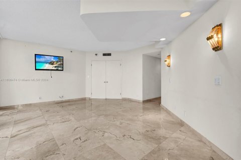 Copropriété à vendre à Aventura, Floride: 2 chambres, 229.47 m2 № 1230095 - photo 11