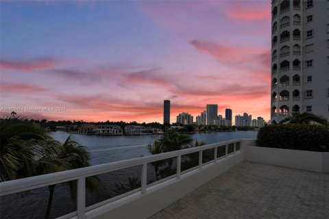 Copropriété à vendre à Aventura, Floride: 2 chambres, 229.47 m2 № 1230095 - photo 27