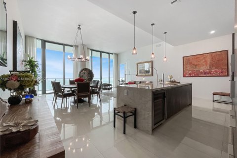 Condominio en venta en Miami, Florida, 4 dormitorios № 1400027 - foto 1