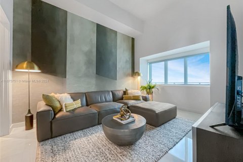 Condominio en venta en Miami, Florida, 4 dormitorios № 1400027 - foto 25