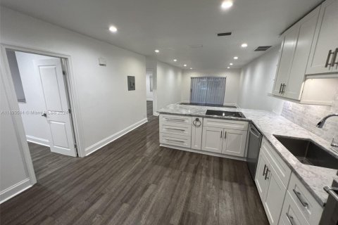 Casa en venta en Boca Raton, Florida, 2 dormitorios, 84.36 m2 № 1039787 - foto 11