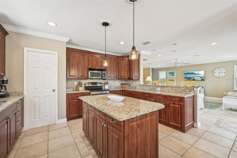 House in Holmes Beach, Florida 4 bedrooms, 194.35 sq.m. № 1344535 - photo 5