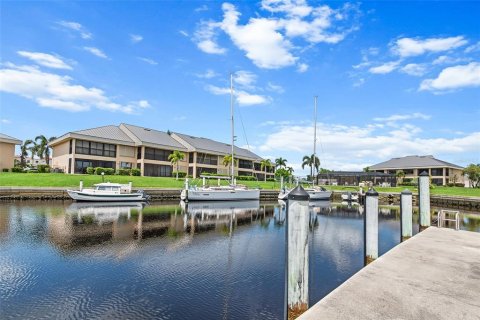 Copropriété à vendre à Punta Gorda, Floride: 2 chambres, 94.02 m2 № 1344569 - photo 2