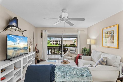 Condo in Punta Gorda, Florida, 2 bedrooms  № 1344569 - photo 12