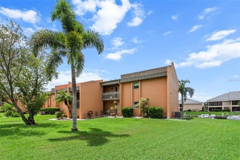 Copropriété à vendre à Punta Gorda, Floride: 2 chambres, 94.02 m2 № 1344569 - photo 29