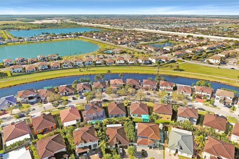 Villa ou maison à vendre à Cutler Bay, Floride: 5 chambres, 244.98 m2 № 1049246 - photo 29