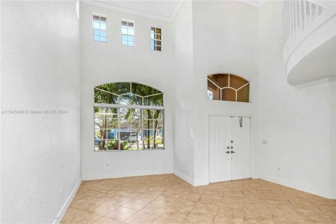 House in Cutler Bay, Florida 5 bedrooms, 244.98 sq.m. № 1049246 - photo 6