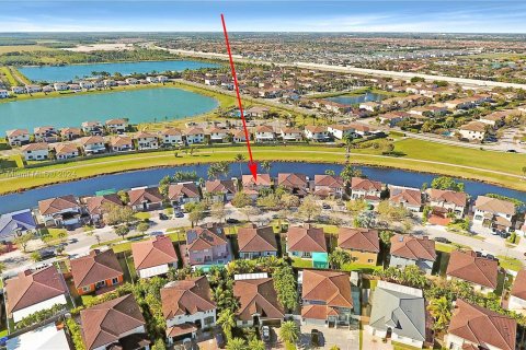 Villa ou maison à vendre à Cutler Bay, Floride: 5 chambres, 244.98 m2 № 1049246 - photo 30