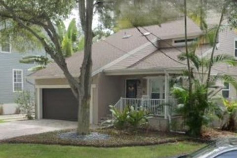 House in Tampa, Florida 3 bedrooms, 169.83 sq.m. № 1412817 - photo 3