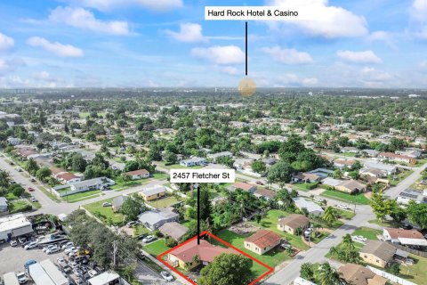 Casa en venta en Hollywood, Florida, 3 dormitorios, 159.79 m2 № 1412111 - foto 2