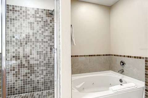 Condo in Orlando, Florida, 1 bedroom  № 1304476 - photo 25