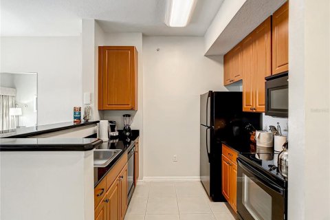 Condo in Orlando, Florida, 1 bedroom  № 1304476 - photo 13